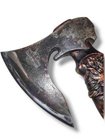 Topor Forjat Premium Stil Viking cu Mâner Sculptat, Teacă din Piele și Piatră de Ascuțit - 0